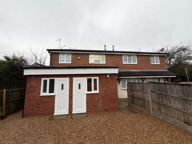 Rochford Drive, Luton LU2, 1 bed property to rent, £600 pcm | PrimeLocation