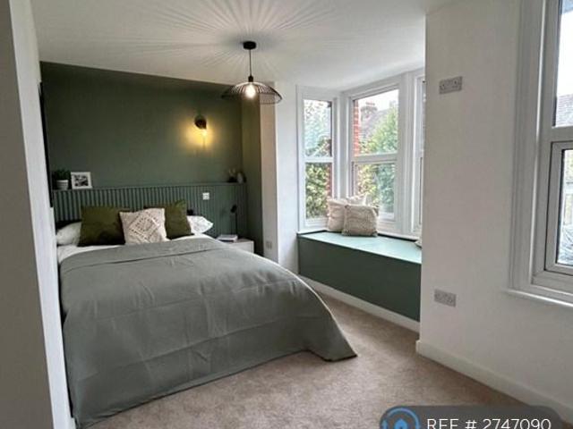 Rock Avenue, Gillingham, ME7 1 bed in a house share to rent £675 pcm £156 pw