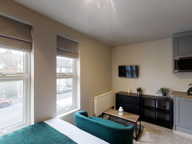 Rock Avenue, Gillingham, Kent ME7, 7 bed property to rent, £775 pcm | PrimeLocation