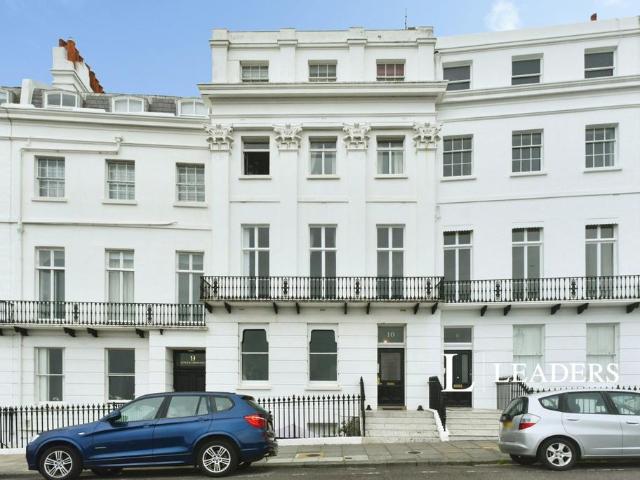 Rock Grove, BN2 2 bed terraced house to rent £1,750 pcm £404 pw