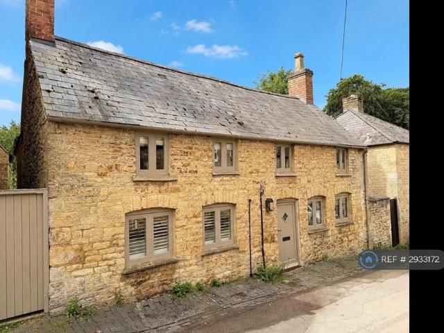 Rock Hill, Chipping Norton, OX7 3 bed detached house to rent £3,400 pcm £785 pw