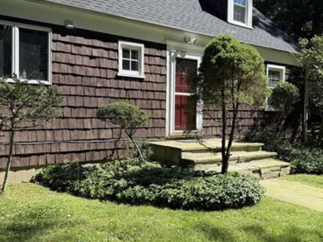Rock Rimmon Rd, Stamford, Home For Sale