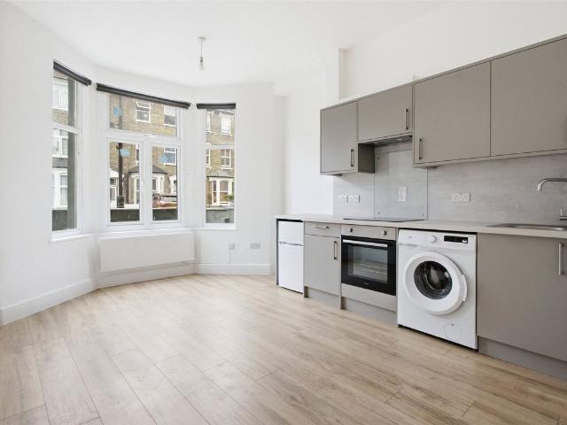 Rock Street, London N4, Studio to rent, £1,400 pcm | PrimeLocation