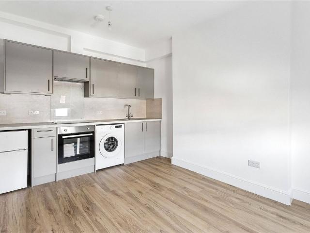 Rock Street, London N4, Studio to rent, £1,300 pcm | PrimeLocation