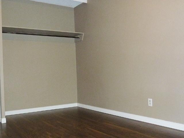 Rockcliffe Manor Apartments 1 Bedroom Apartment for Rent at 10715 116 St Nw, Edmonton, AB T5H 3M3 Queen Mary Park