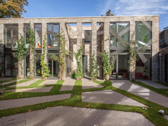 Rockbourne Mews London SE23 3 bed mews to rent £3,300 pcm £762 pw