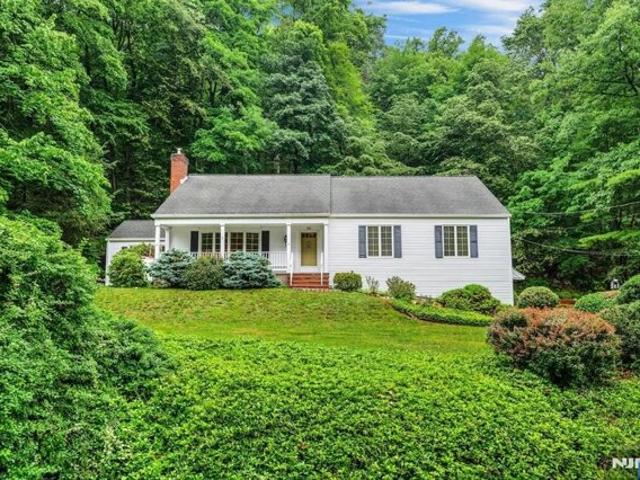 Rockledge Rd, Montville Township, Home For Sale