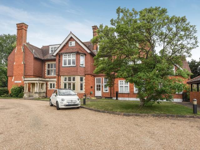 Rodway Road, Bromley BR1, 2 bed flat to rent, £2,350 pcm | PrimeLocation