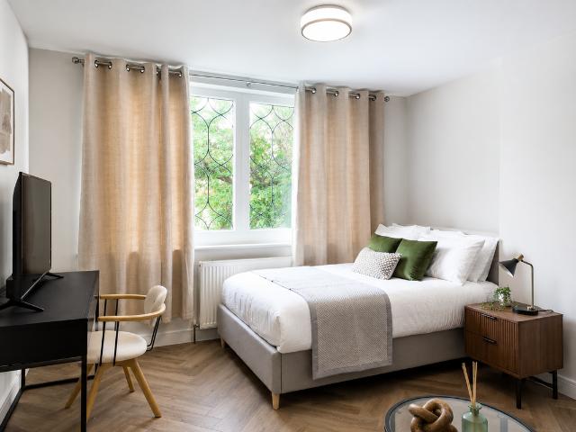 Rodway Road, London SW15, Studio to rent, £1,675 pcm | PrimeLocation