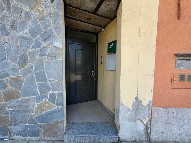 Piso okupado en RODA DE TER