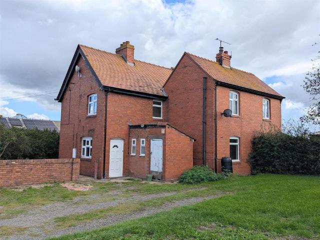 Roden, Telford, TF6 3 bed semi detached house to rent £1,195 pcm £276 pw