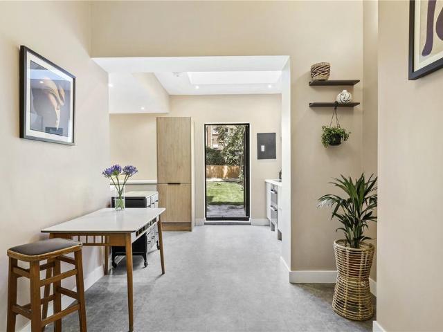 Roden Street, London, N7 6QL, United Kingdom | 5 bed townhouse for rent #131495442 | Rentberry