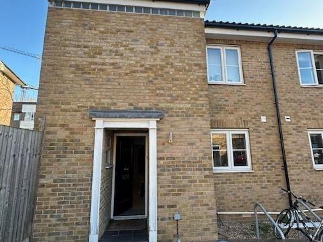Rodenhurst Road, London, SW4 4 bed semi detached house to rent £4,950 pcm £1,142 pw