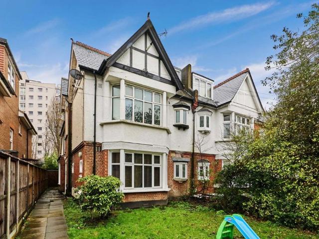 Rodenhurst Road, London SW4 1 bed flat to rent £1,700 pcm £392 pw