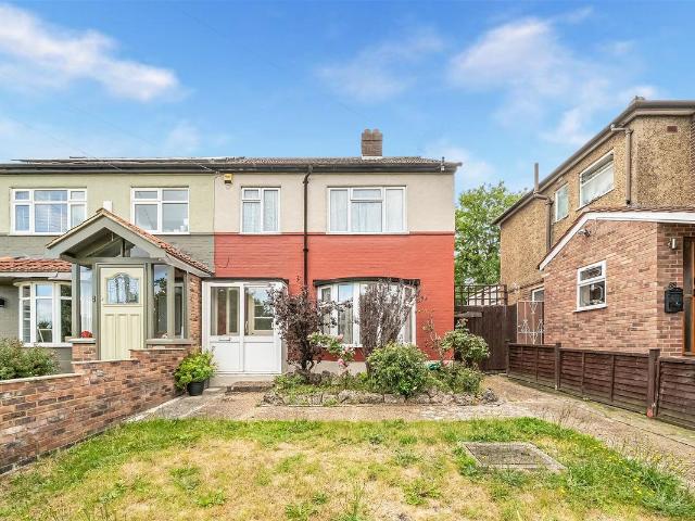 Roding Lane South, Ilford IG4, 3 bed property to rent, £2,700 pcm | PrimeLocation