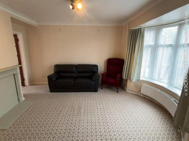 Roding Lane South, Ilford, Redbridge IG4, 3 bed terraced house to rent, £2,750 pcm | PrimeLocation
