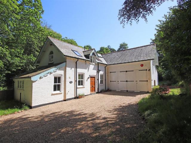 Rodlease Lane, Boldre, Lymington SO41, 3 bed detached house to rent, £3,000 pcm | PrimeLocation