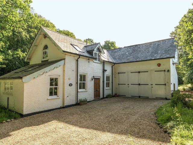 Rodlease Lane, Boldre, Lymington SO41, 3 bed detached house to rent, £3,000 pcm | PrimeLocation