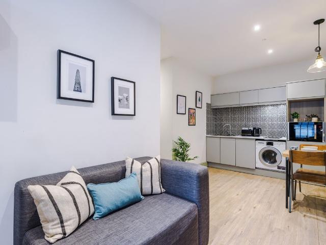 Rodney Street, Liverpool L1, Studio to rent, £1,192 pppm | PrimeLocation
