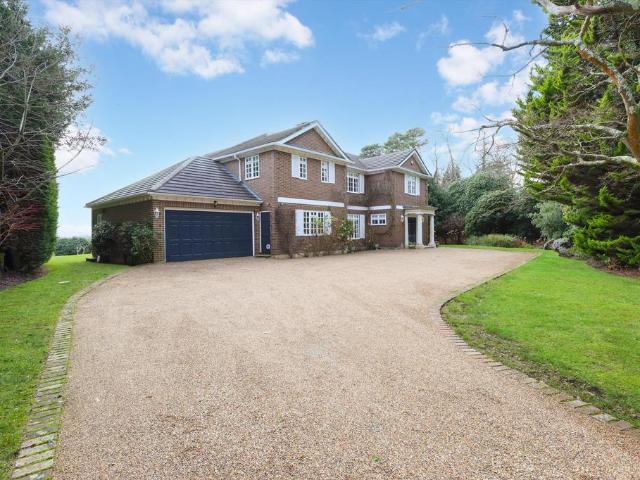 Rodona Road, St George's Hill. 6 bed detached house to rent £12,500 pcm £2,885 pw