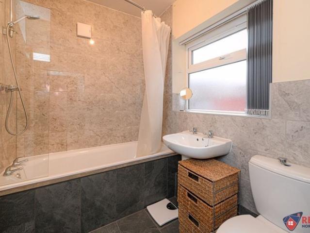 Rodsley Avenue, Gateshead NE8, 2 bed flat to rent, £695 pcm | PrimeLocation