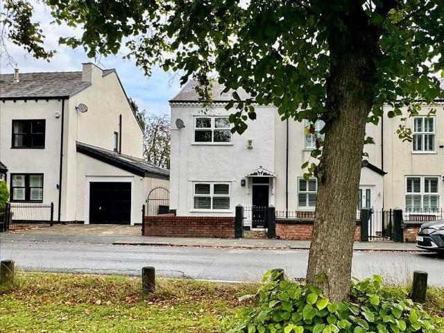 Roe Green, Manchester M28, 2 bed terraced house to rent, £1,300 pcm | PrimeLocation