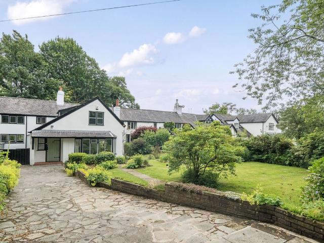 Roe Green, Worsley M28, 4 bed cottage to rent, £2,200 pcm | PrimeLocation