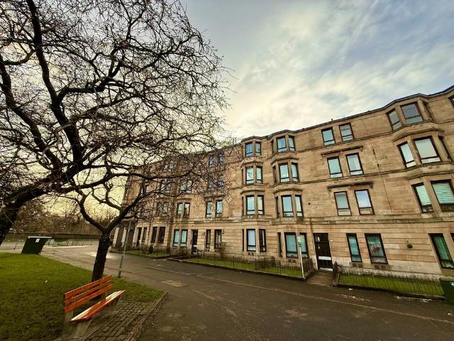 Roebank Street, Glasgow, G31 1 bed flat to rent £825 pcm £190 pw