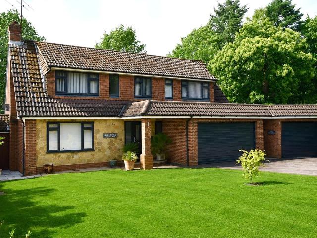 Roebuck Close, Ashtead, Surrey KT21, 4 bed detached house to rent, £3,500 pcm | PrimeLocation