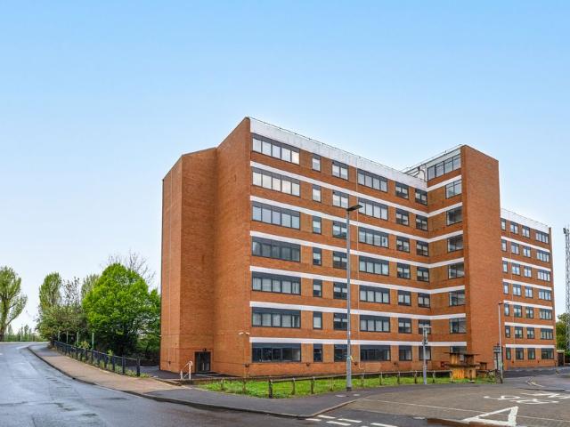 Roebuck Close, Portsmouth PO6, 1 bed flat to rent, £1,250 pcm | PrimeLocation