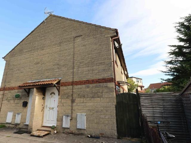Roebuck Close, Weston Super Mare BS22, 1 bed end terrace house to rent, £925 pcm | PrimeLocation