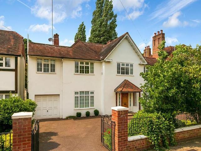Roedean Crescent, London SW15 5 bed detached house to rent £14,500 pcm £3,346 pw
