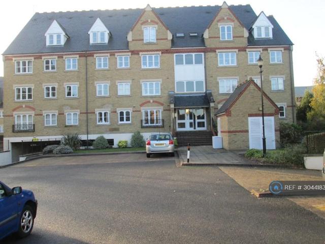 Roedean House, Watford, WD24 2 bed flat to rent £1,650 pcm £381 pw