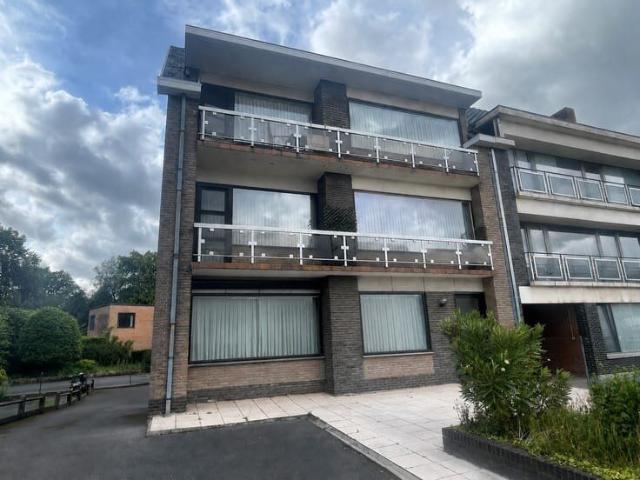 Roeselare app. 2 slpk met garage