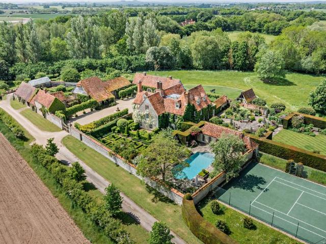 Rofford Lane, Oxford OX44 8 bed country house to rent £25,000 pcm £5,769 pw