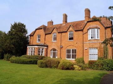 Rogers Croft, Woughton On The Green, Milton Keynes MK6, 2 bed flat to rent, £1,250 pcm | PrimeLocation
