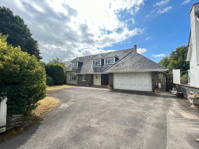 Rogers Lane, Laleston, CF32 4 bed detached house to rent £2,350 pcm £542 pw