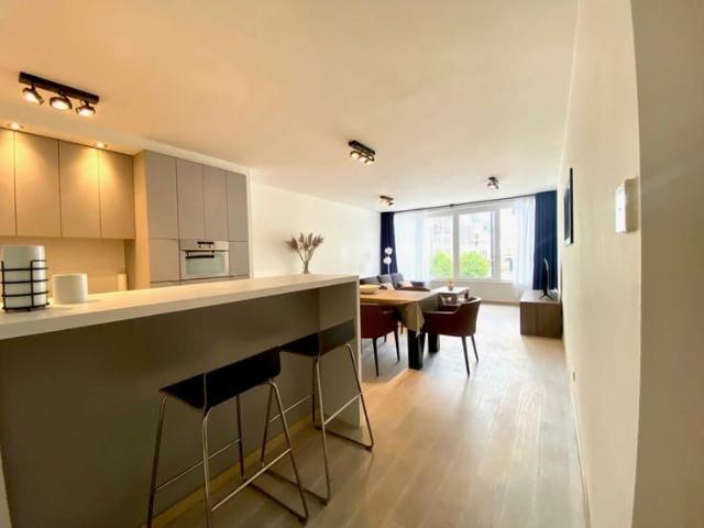 ROGIER: apartment of 105m2 furnished 2 bedrooms