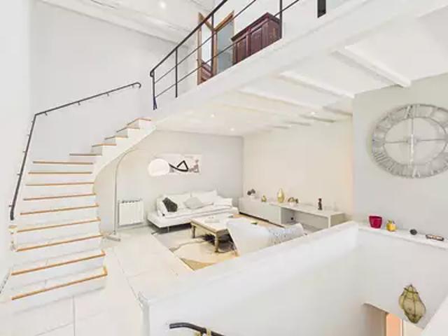 Rognonas 13870 Achat / Vente maison 6 pièces t6 au dernier étage terrasse