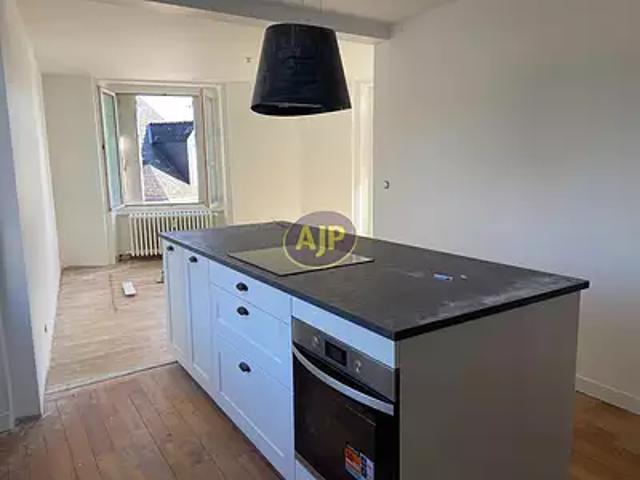 Rohan 56580 Location appartement 4 pièces t4 au dernier étage
