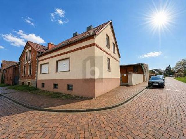 ROHBAU SUCHT FERTIGSTELLUNG