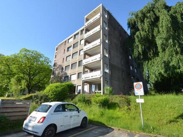Röhrliberg in Cham: 2.5 Zimmerwohnung mit Weitsicht sucht Sie!