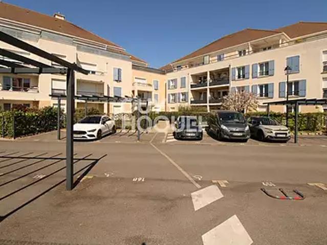 Roissy en Brie 77680 Achat / Vente appartement 3 pièces t3 au dernier étage parking