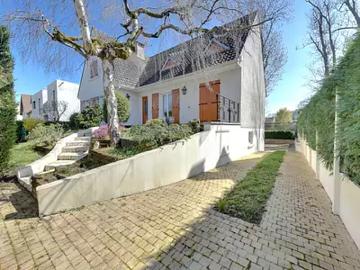 Roissy en Brie 77680 Achat / Vente maison 6 pièces t6 au dernier étage terrasse