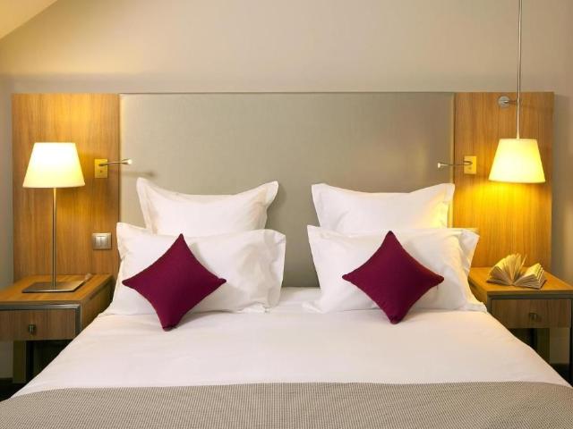 Roissy Park Junior Suite Executive with Modern Amenities near Roissy CDG Airport