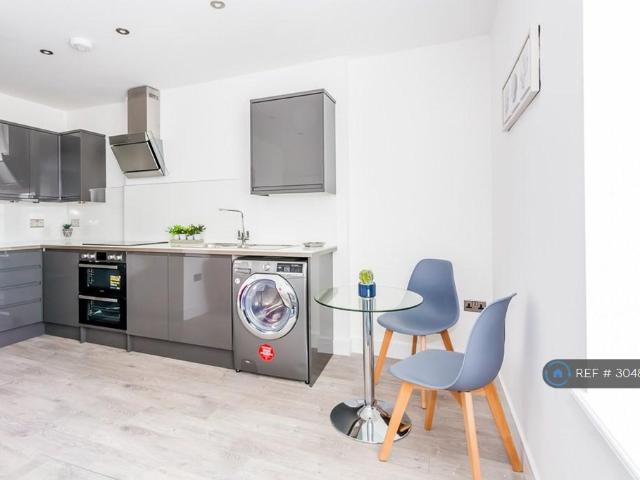 Roker Terrace, Sunderland, SR6 1 bed flat to rent £975 pcm £225 pw