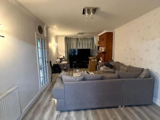 Roland Avenue, Coventry, West Midlands CV6, 3 bed semi detached house to rent, £1,300 pcm | PrimeLocation