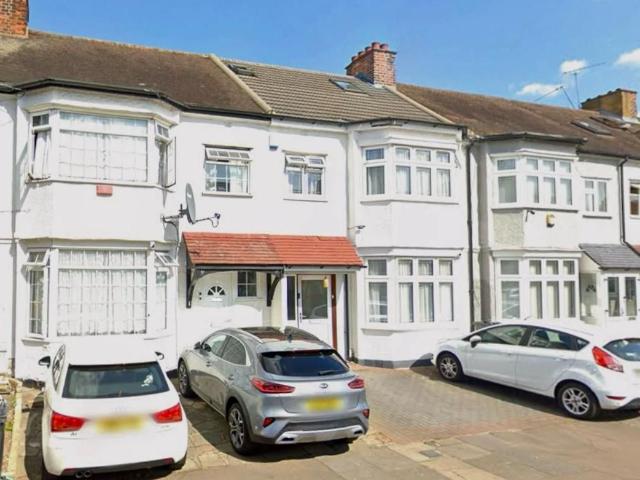 Roll Gardens, Ilford IG2, 3 bed terraced house to rent, £2,400 pcm | PrimeLocation