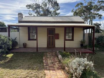 House for sale in Quorn - Fireplace, Equipped kitchen