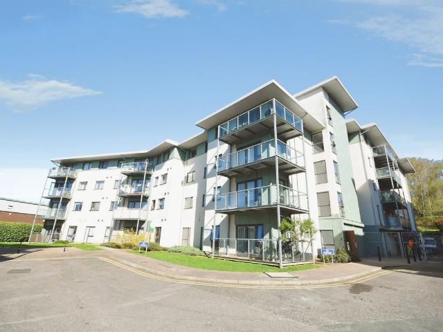 Rollason Way, Brentwood CM14, 1 bed flat to rent, £1,350 pcm | PrimeLocation